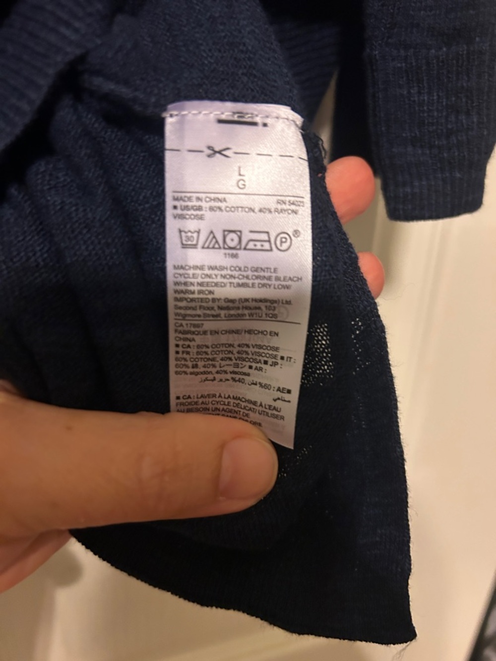 GAP Navy 3/4Sleeve 'LOVE' Graphic Top with Lemon. - Picture 4 of 5